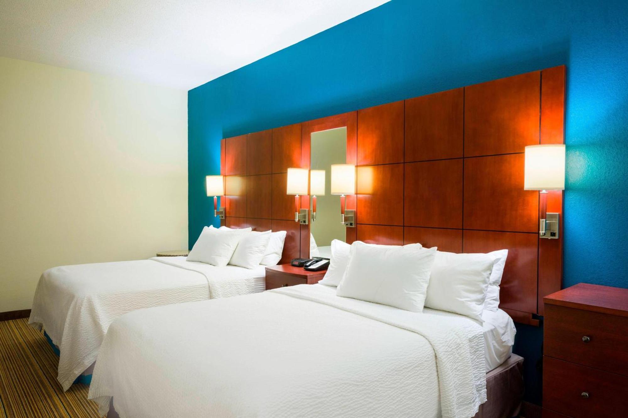 By Marriott Philadelphia Hotel